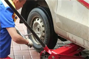 元宝山附近拖车24小时服务热线电话