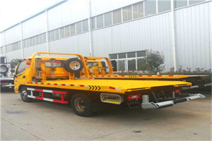 元宝山附近拖车救援搭电