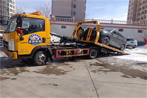 元宝山救援拖车费用怎么算