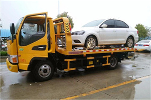 元宝山附近拖车救援24小时服务热线